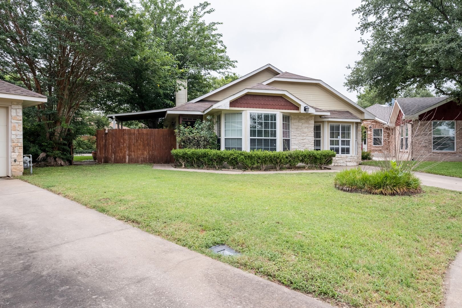Austin House: 8900 Pocono Cv