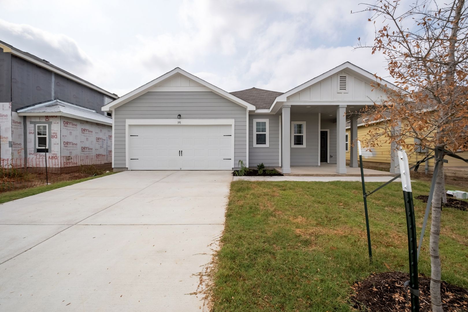 Kyle House: 391 Wren Ln