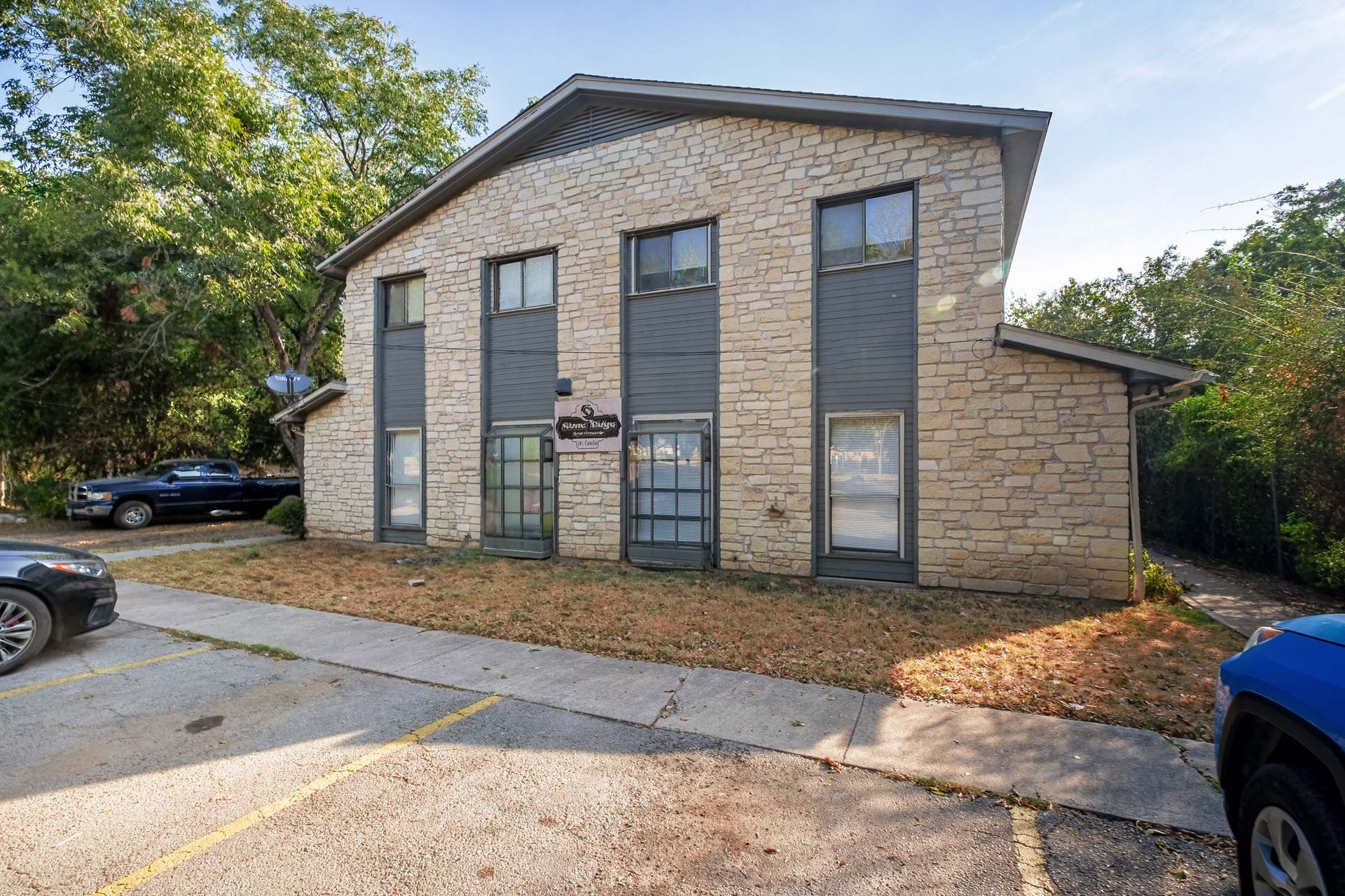 Lockhart Apartment: 115 S Frio St - Unit I