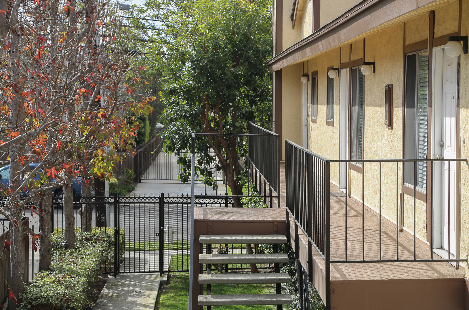 Costa Mesa Apartment: 366 Avocado Street