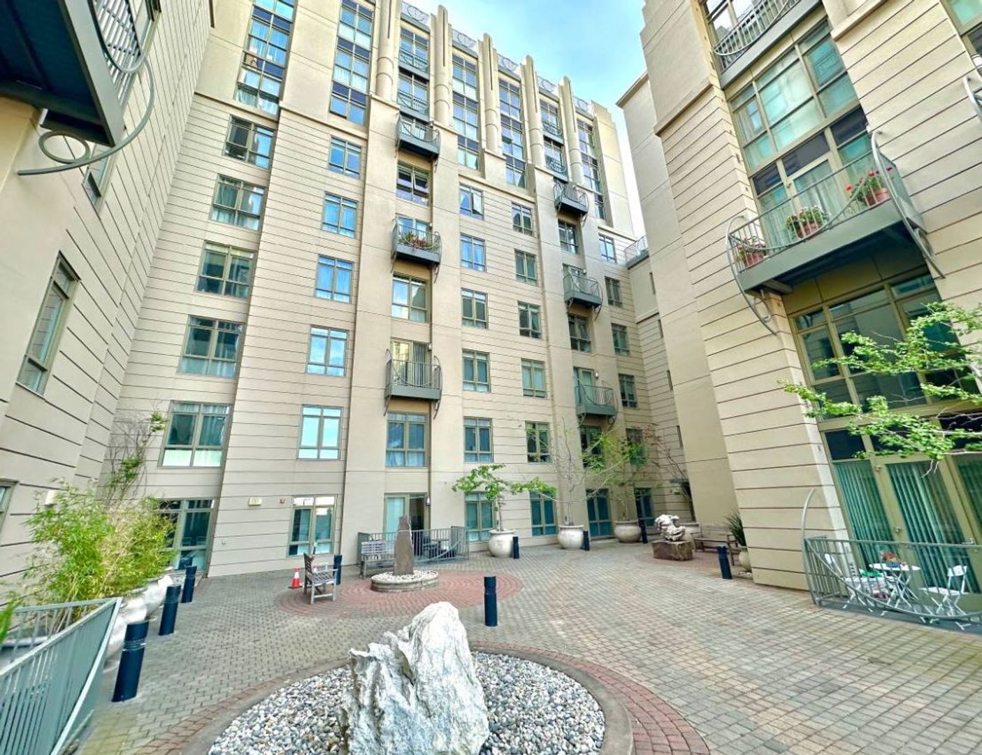 Oakland Condo: 423 7th Street #301