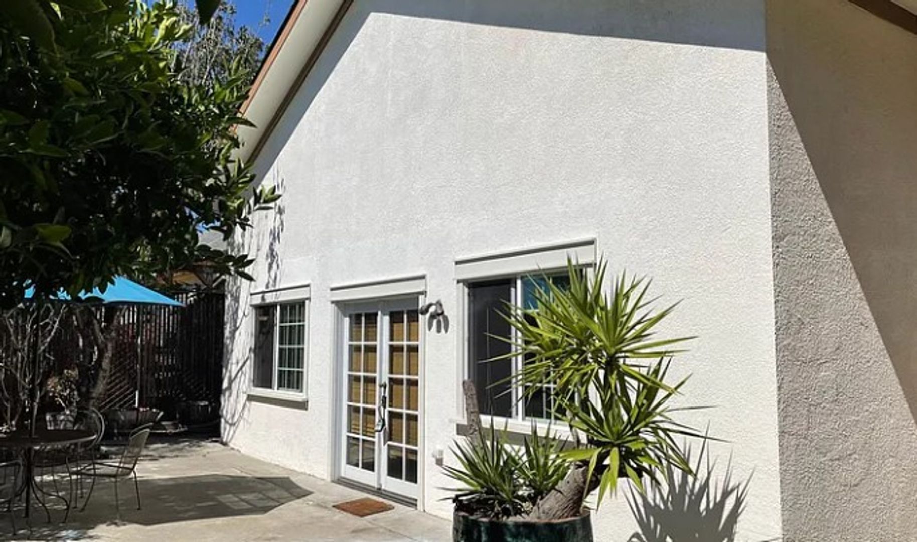 Emeryville House: 1266 1/2 61st St