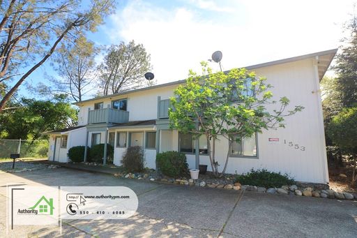 1553 Bramble Place - #3 - Water/Trash Are Included | Laundry Available Onsite – photo 1