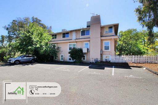 2391 Placer St - Unit A | Downstairs Unit, Old World Charm, Washer/Dryer/Fridge/Dishwasher Included – photo 1