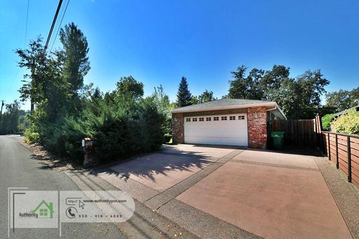 3180 Wilshire Dr. On the River with a Large Backyard. 2 Pets Welcome with additional Pet Rent of $50.00 each. – photo 1