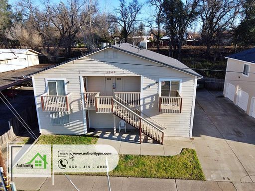 1549 Bruce Unit B - Water and Trash Are Included, With Single-Car Garage