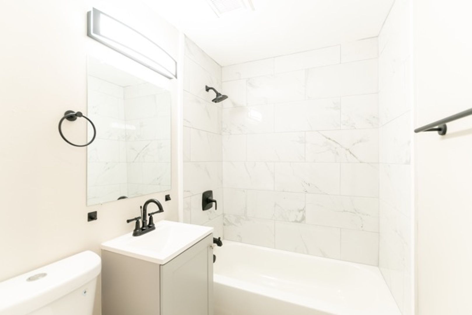 Kansas City Apartment: 1400 N 38th St