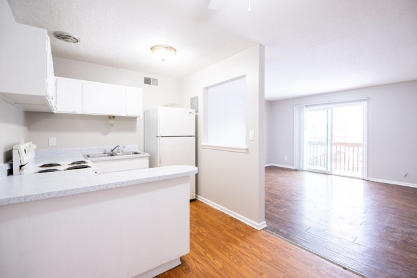 Kansas City Apartment: 1400 N 38th St