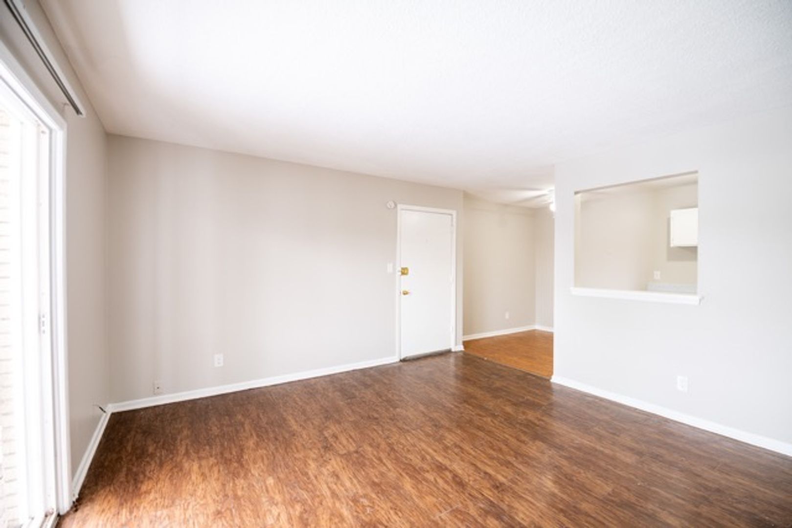 Kansas City Apartment: 1400 N 38th St