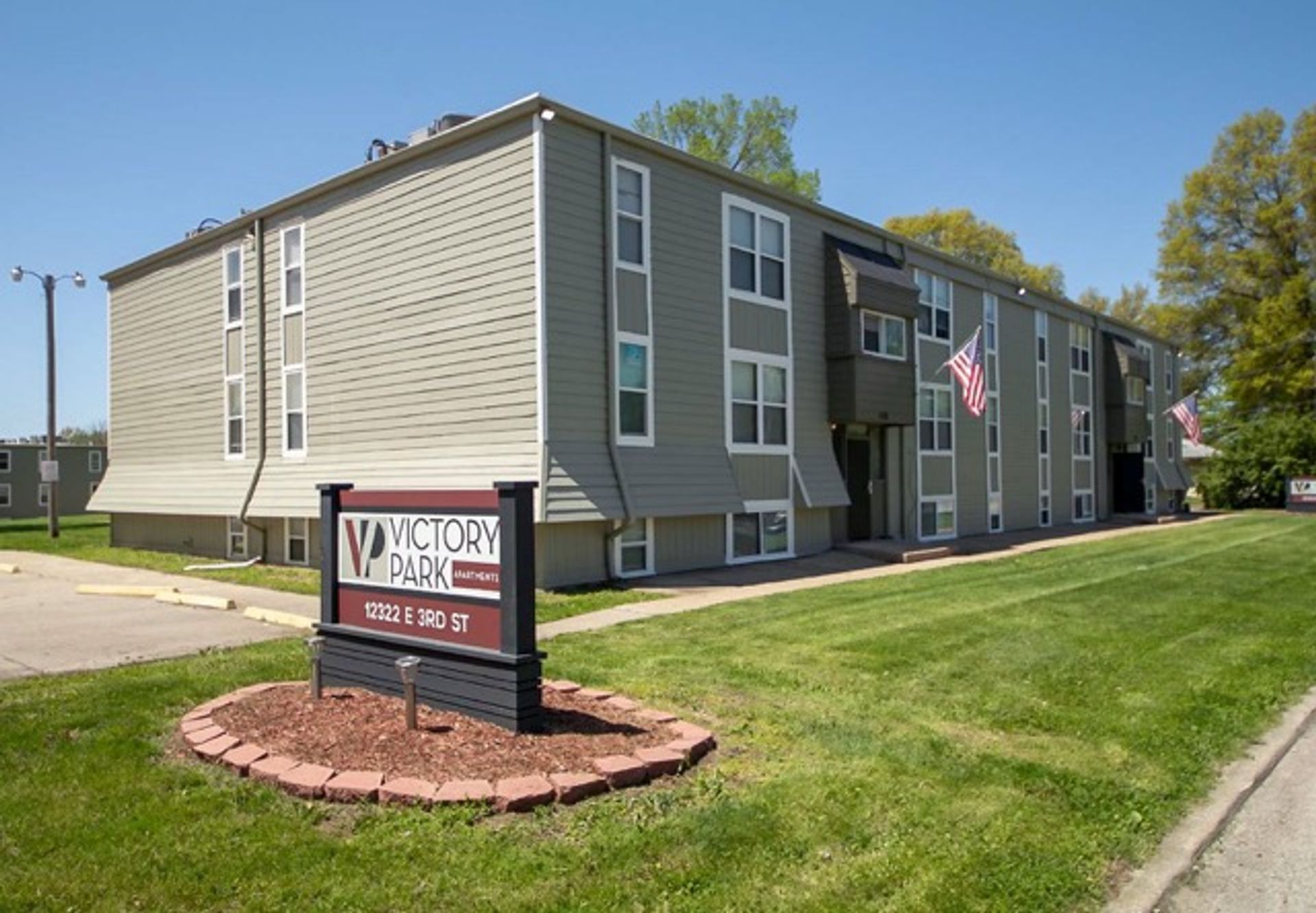 Grandview Apartment: 12310 E 3rd St