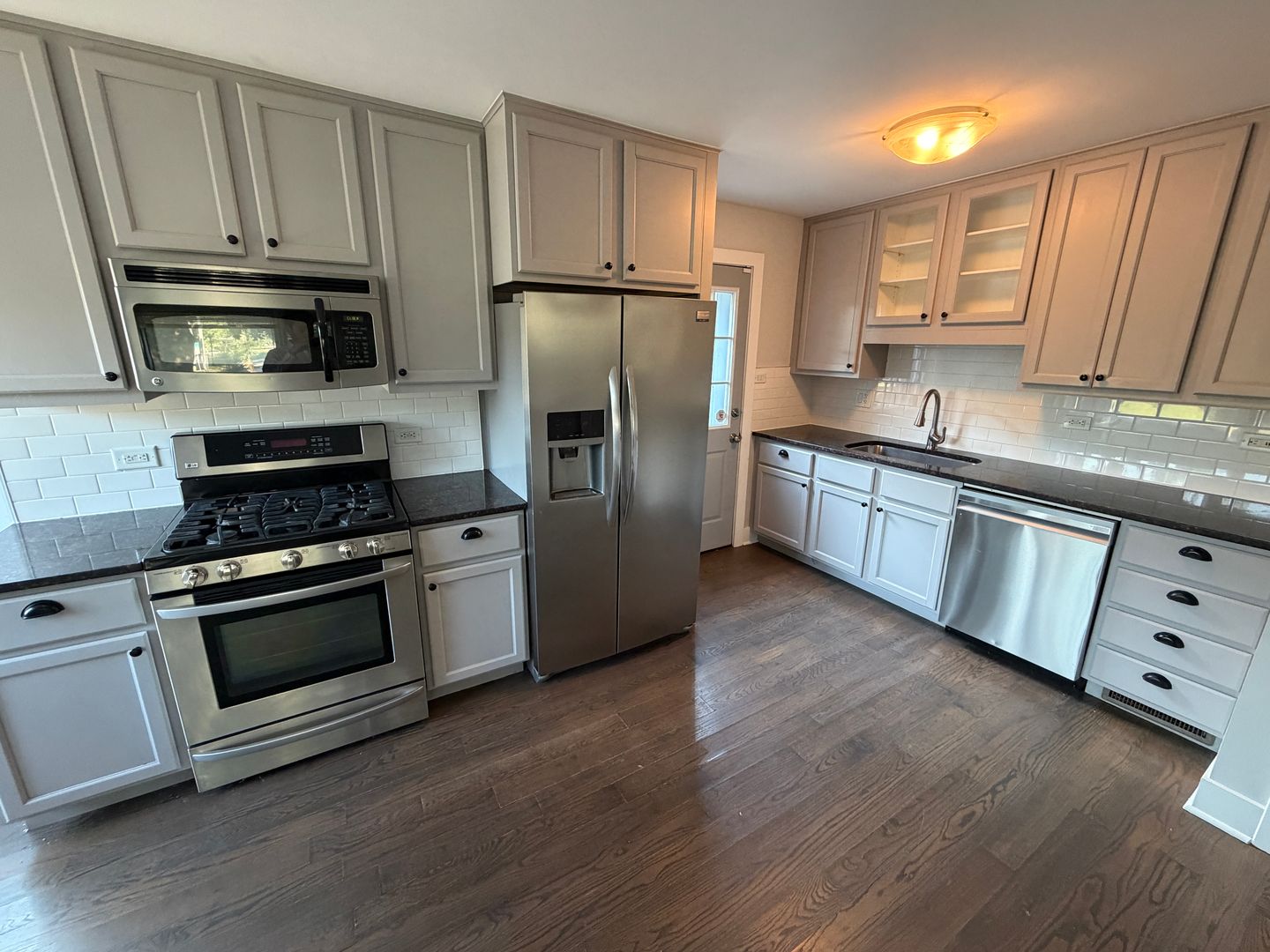 Western Springs Apartment: 4240-44 Gilbert Avenue