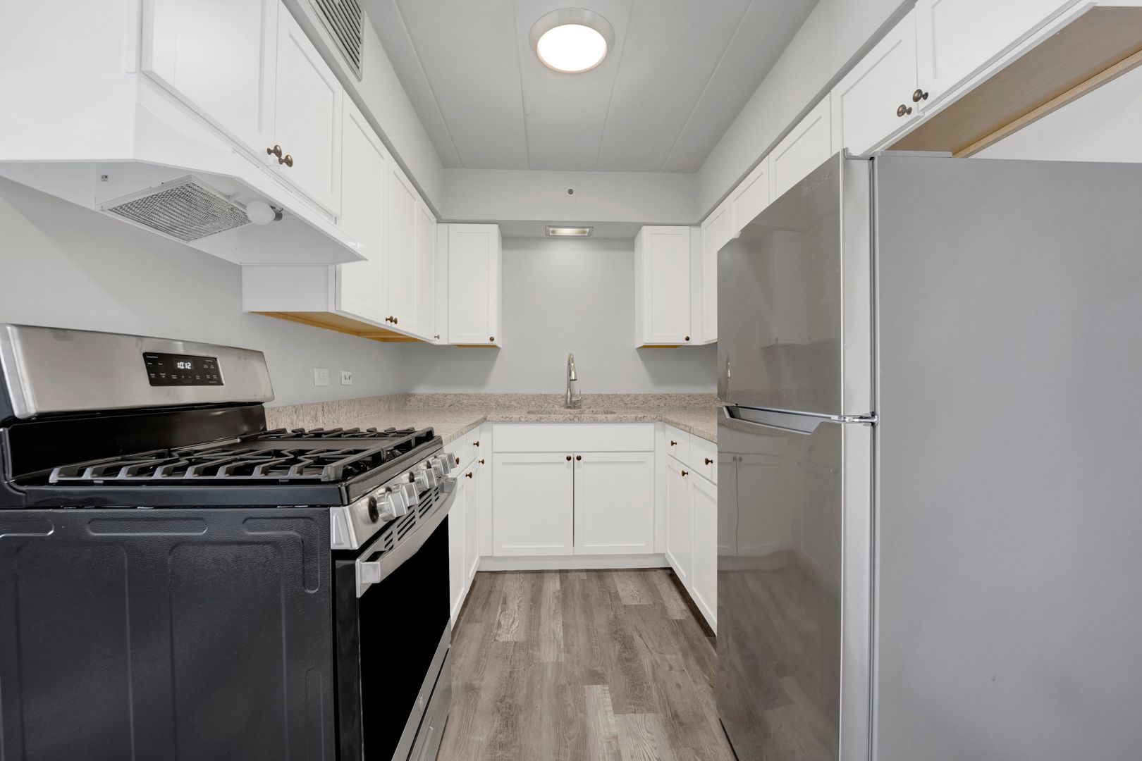 Berwyn Apartment: 2901 South Harlem Avenue