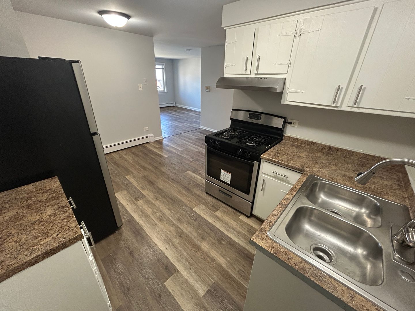 Burnham Apartment: 14501 Torrence Avenue