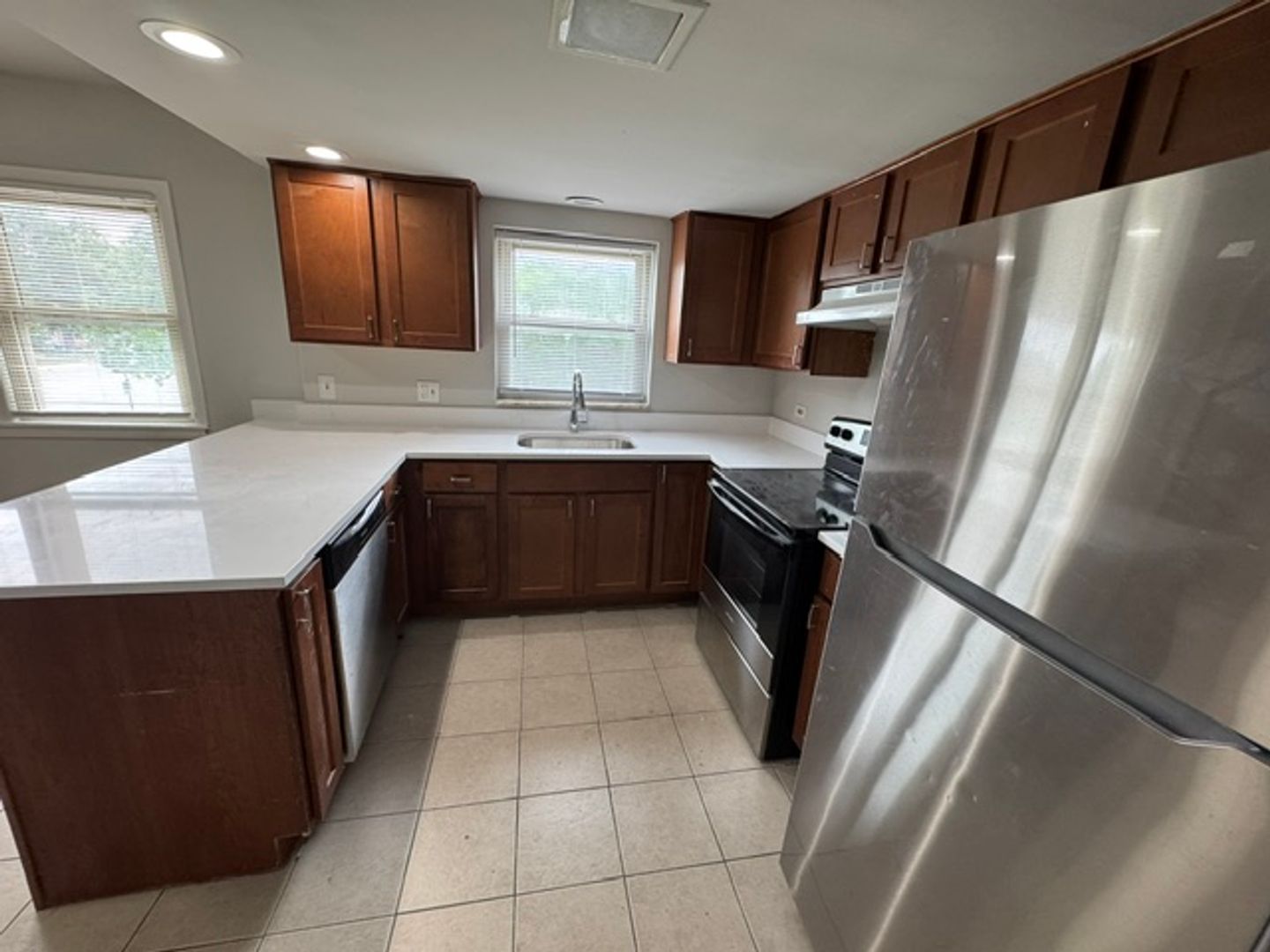 Blue Island Apartment: 12710 Elm Street