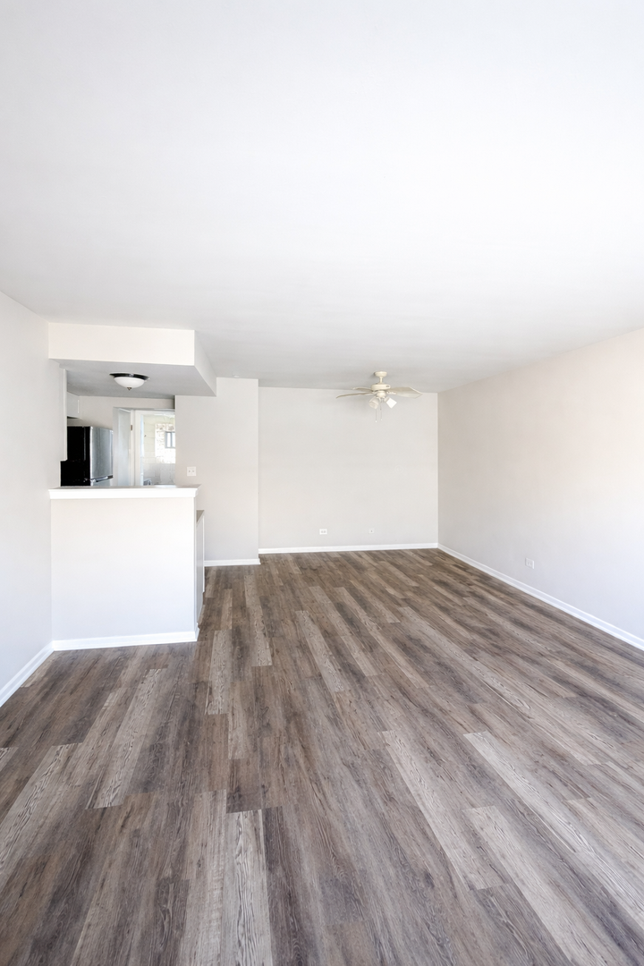 Melrose Park Apartment: 1417 N Broadway Avenue