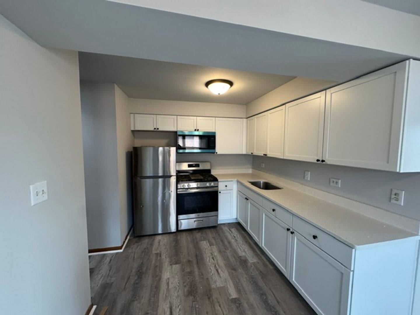 Palos Hills Apartment: 11235 Moraine Drive