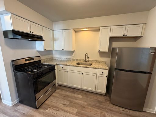 FOREST PARK ONE BEDROOM APARTMENT