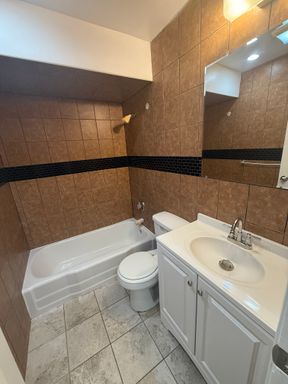 4438 S. Prescott Avenue, B1
