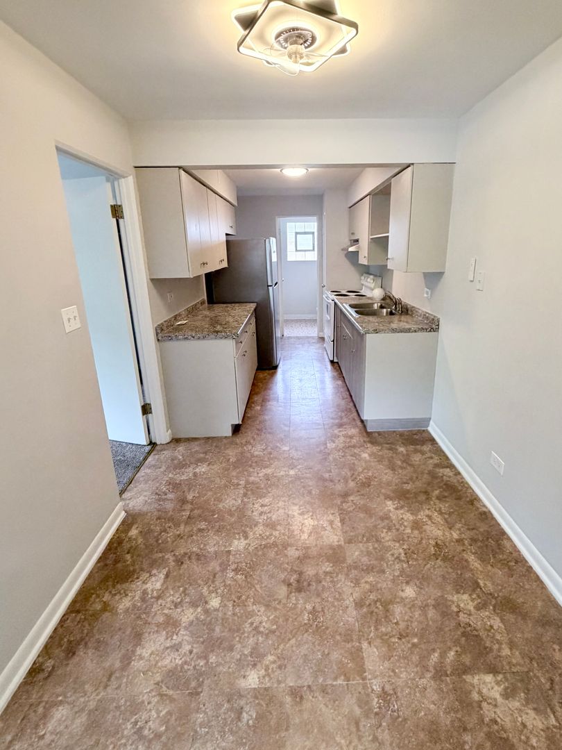 Stickney Apartment: 4235 Harlem Avenue