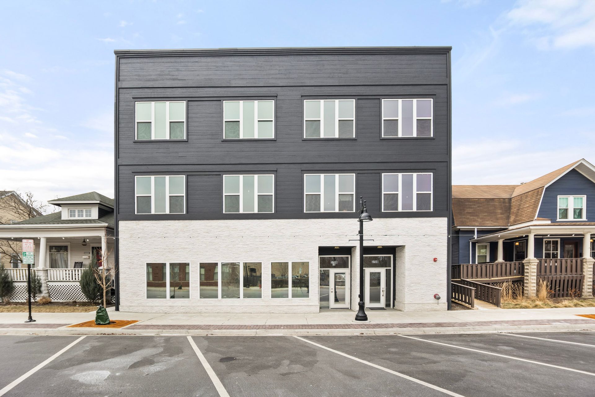 Brookfield Apartment: 3708 Grand Blvd