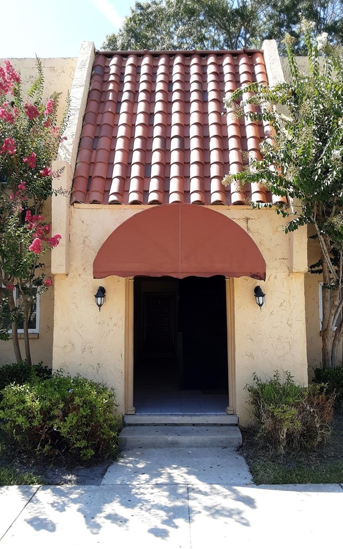 Jacksonville House: 3875 Mission Dr