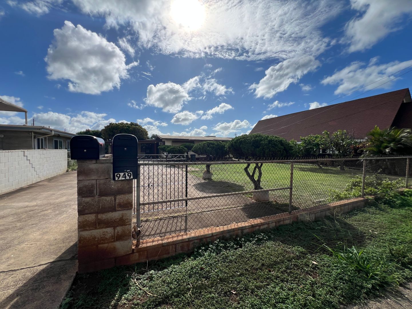 Pearl City Apartment: 949 Lehua Ave