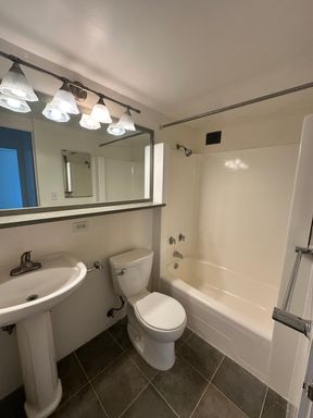 Conveniently Located 2 bedroom 1 bath 1 parking with Utilities $2500 – photo 1