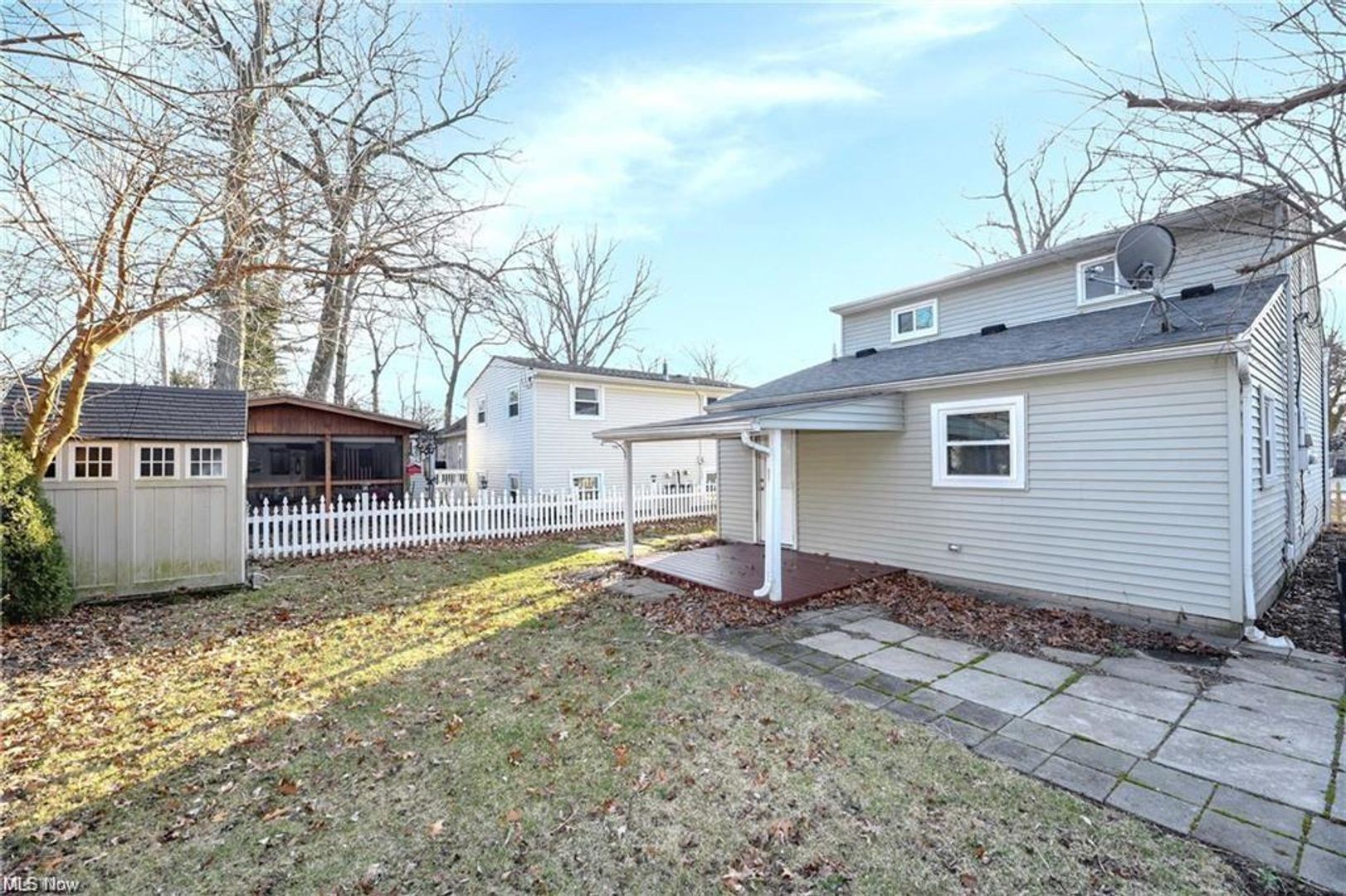 Avon Lake House: 173 Forest Blvd