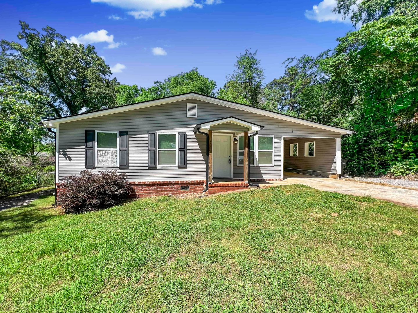 Cartersville House: 18 Mockingbird Drive