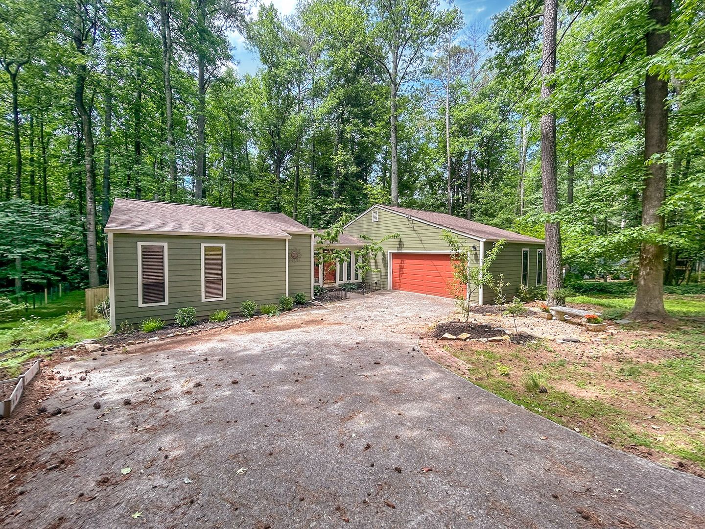 Marietta House: 1642 Hillside St