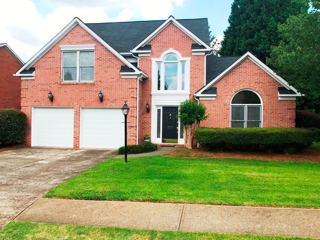 Marietta House: 377 Fairbrook Circle