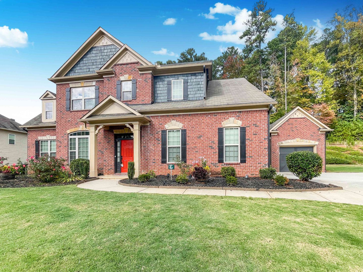 Kennesaw House: 4450 Wooded Oaks NW