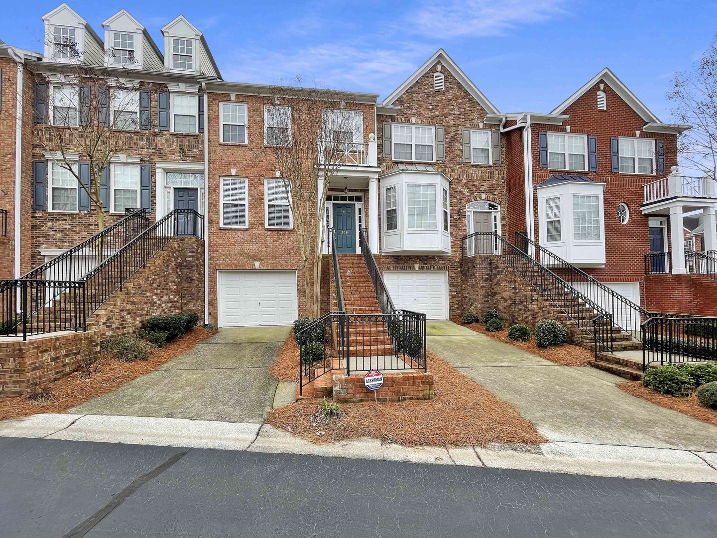 Smyrna House: 306 Mony Stone Court