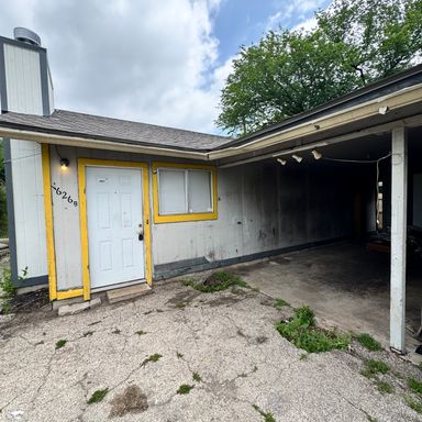 1626 Royal Hill Drive B – photo 1