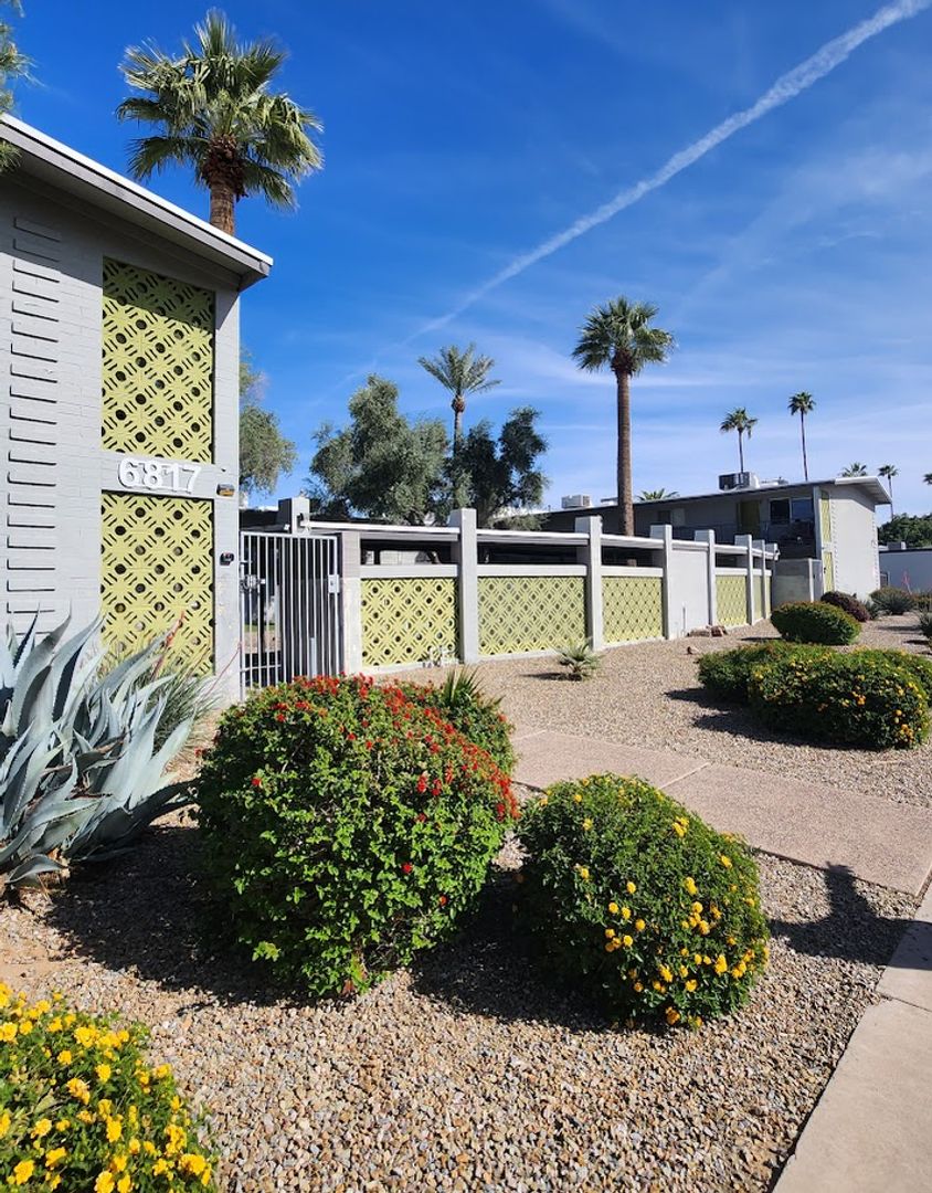 Phoenix Apartment: 6817 N. 17th Ave