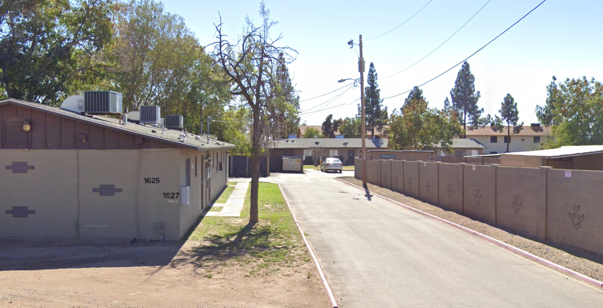 Phoenix Apartment: 1625 - 1627 W. Desert Cove Ave