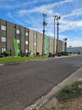 9423 N. 17th Ave - 303 – photo 1