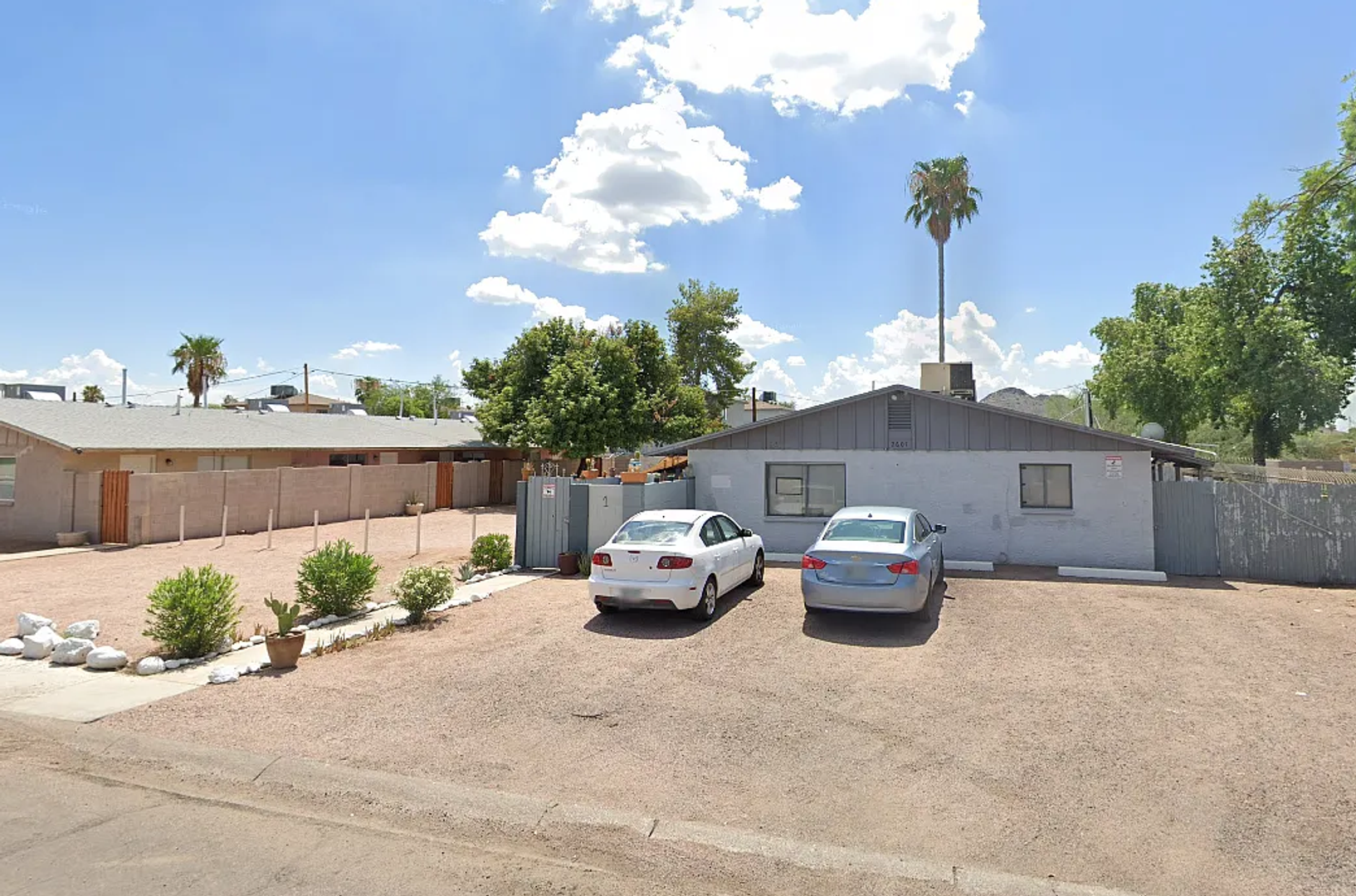 Phoenix Apartment: 2601 E. Monte Cristo Ave