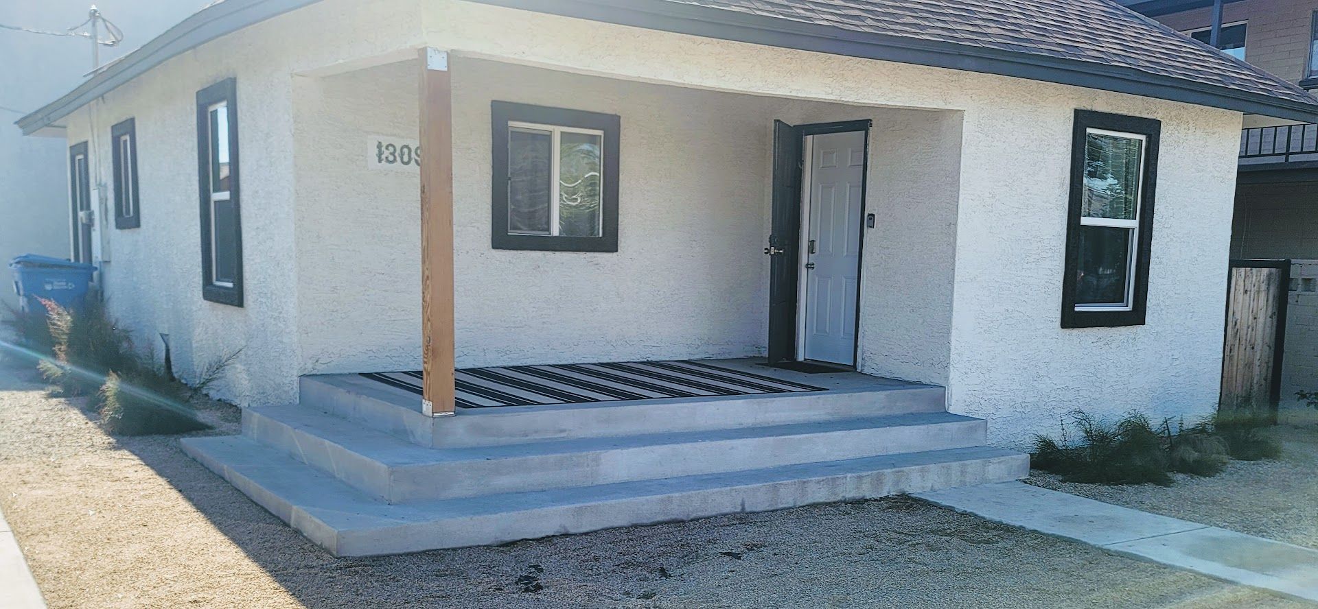 Phoenix Apartment: 1309 W. Taylor St