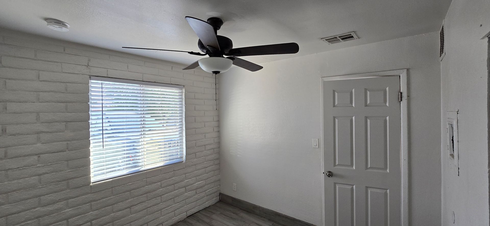 Phoenix Apartment: 1001 N. 32nd Ave