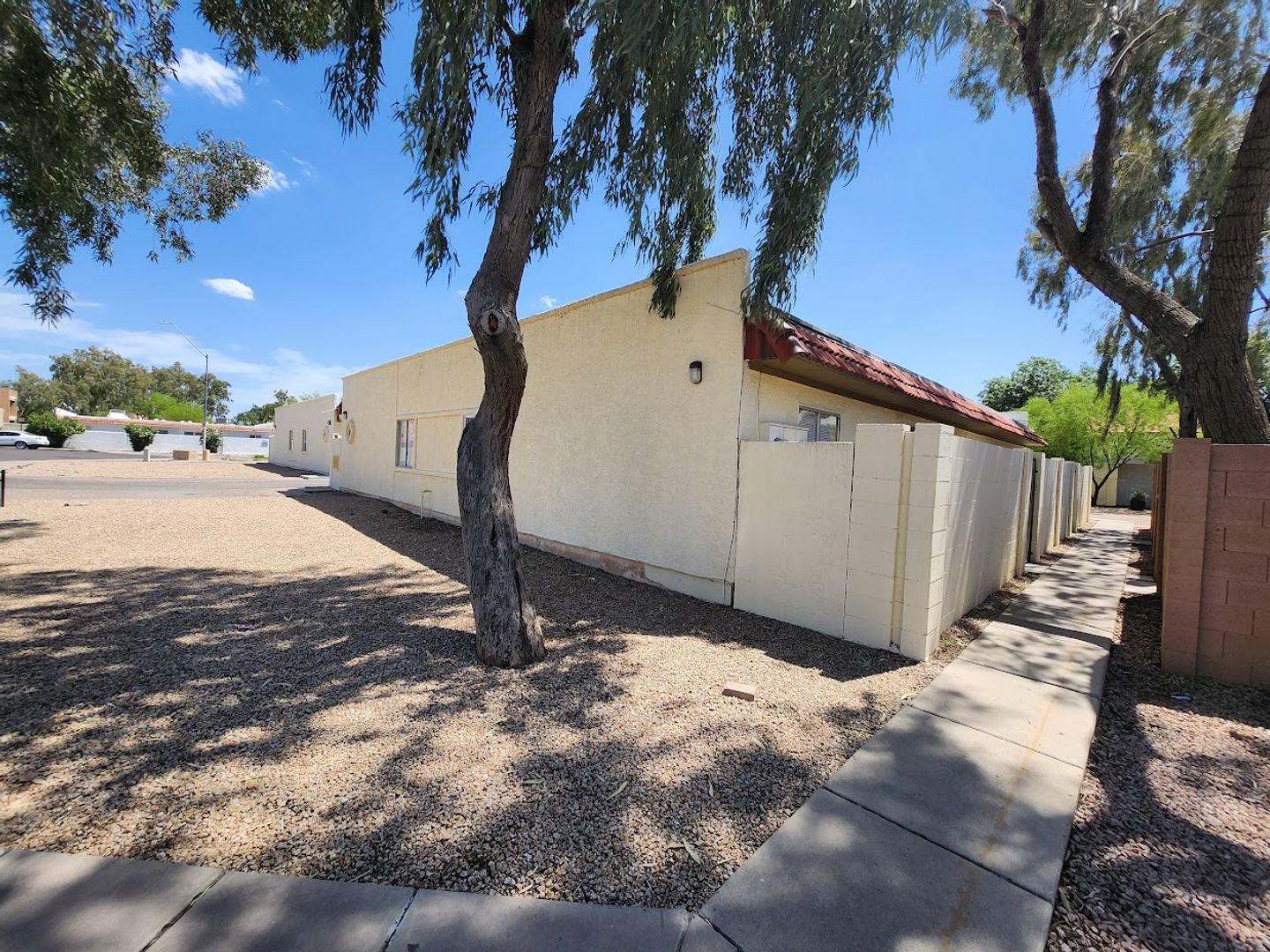 Phoenix Apartment: 2725 E. Tierra Buena Ln