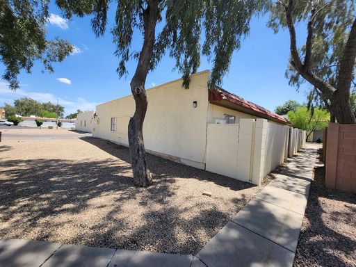 $1000 TOTAL MOVE-IN SPECIAL (OAC) – photo 1