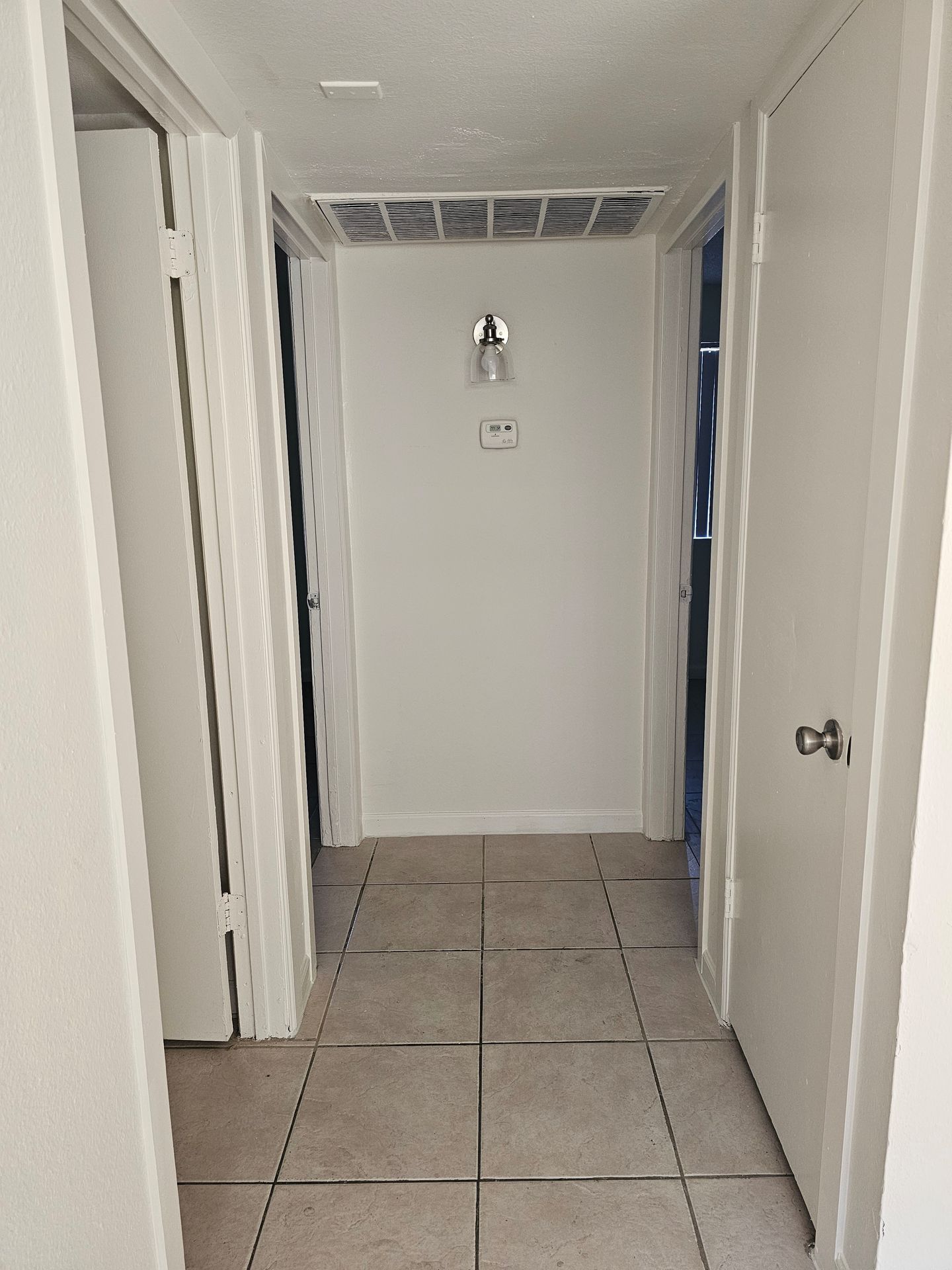 Phoenix Apartment: 9423 N. 17th Ave