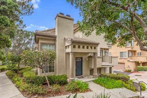 Beautiful End-Unit Townhome in Carmel Valley: Prime Location, Abundant Amenities – photo 1