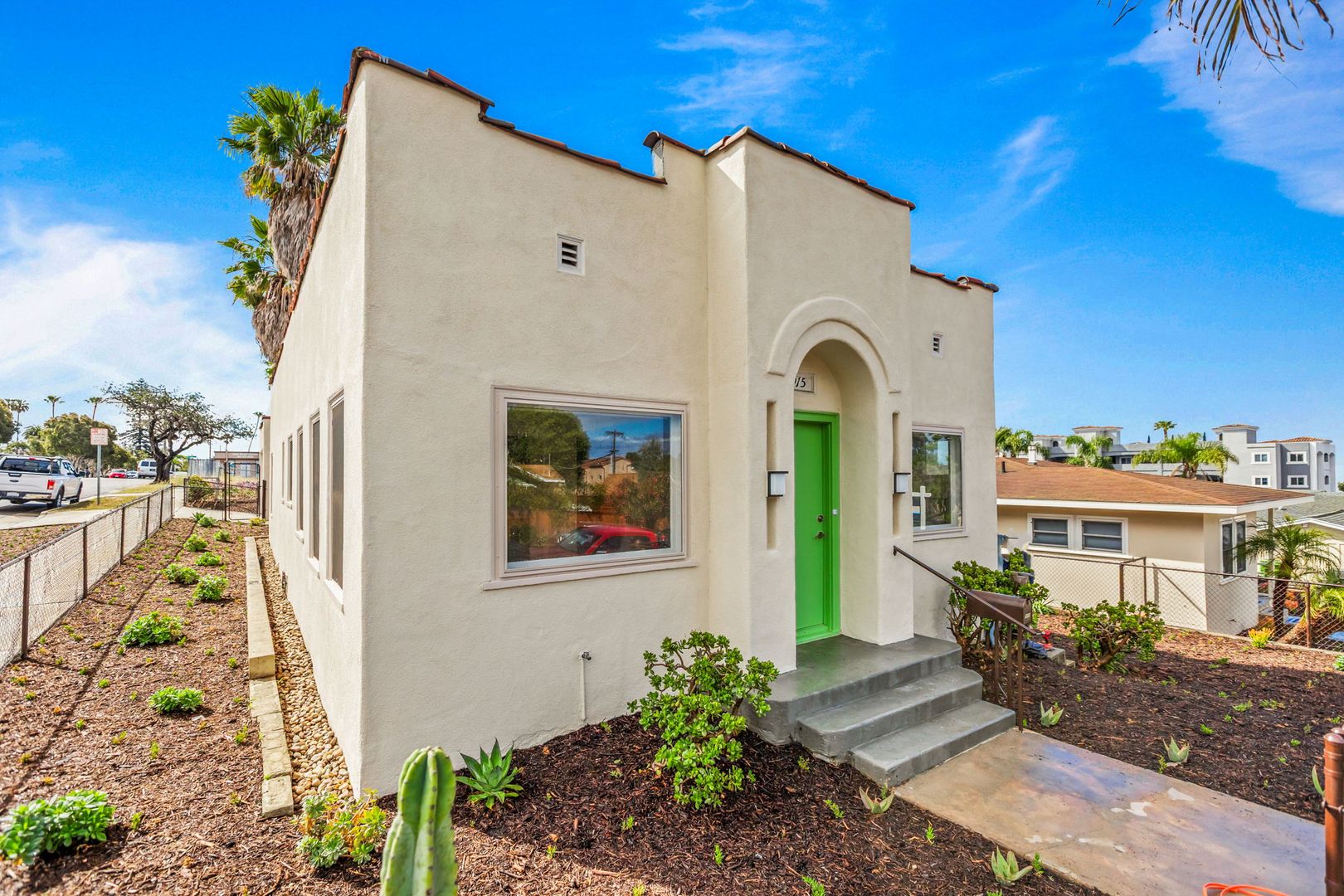 Oceanside House: 915  Civic Center Dr