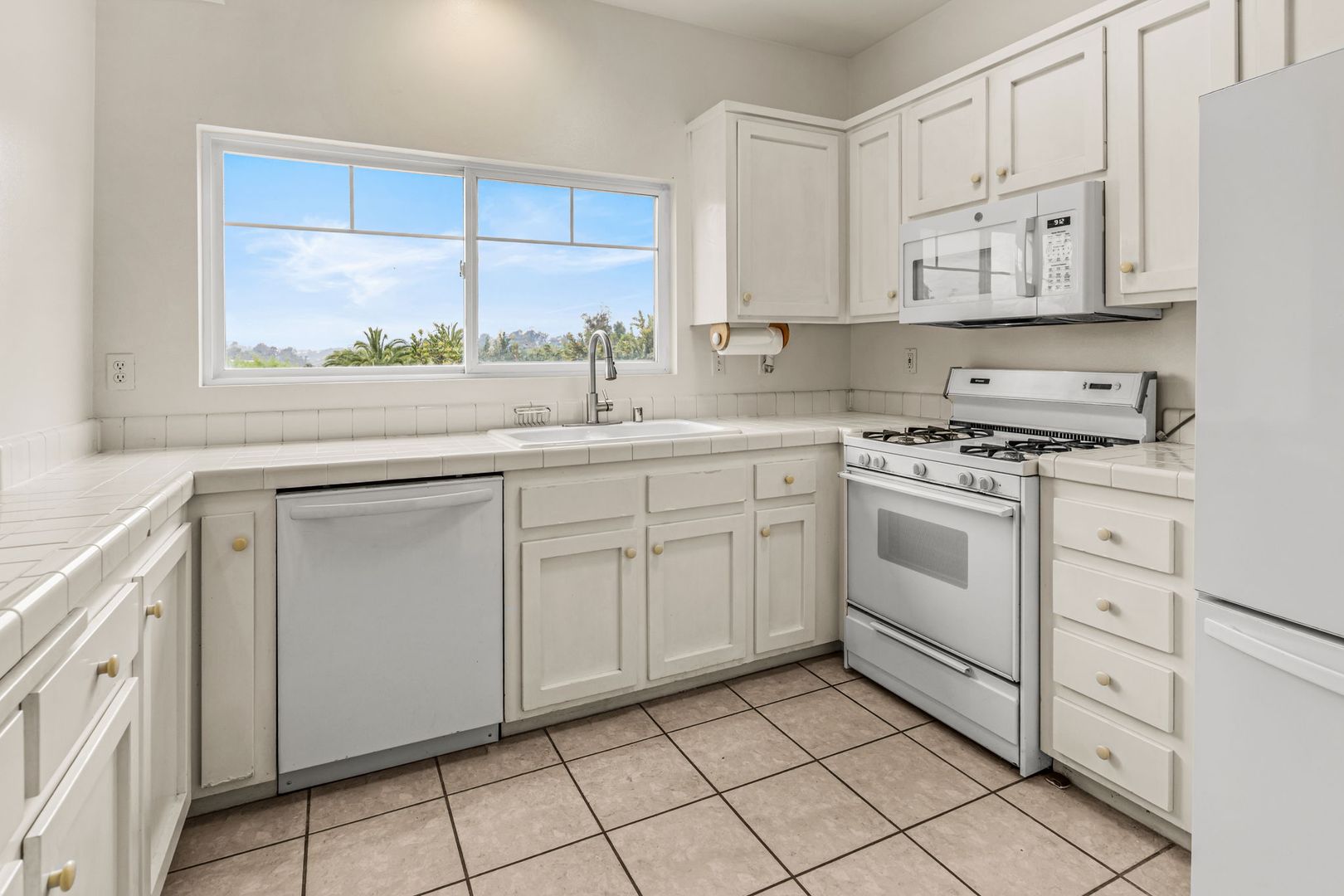 1352 24th Street 9 of 12