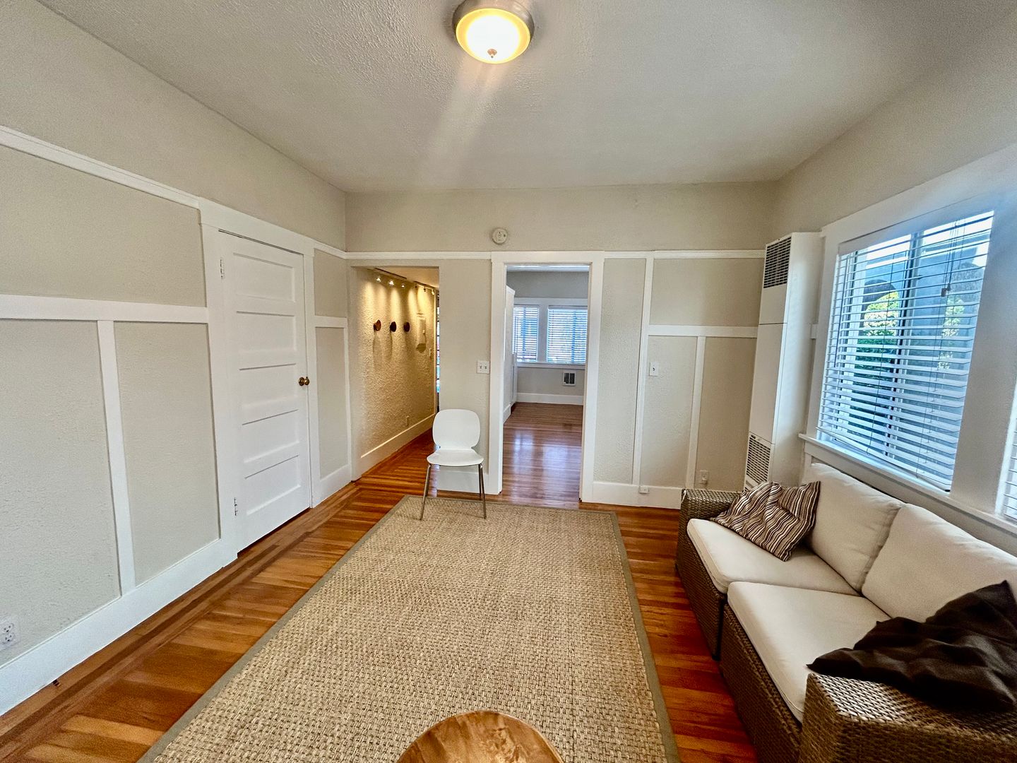 Oakland Apartment: 483 41st St