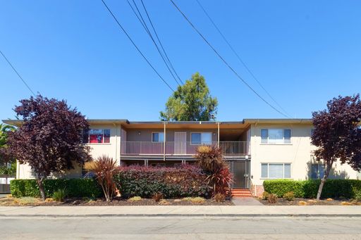 1-Bedroom 1-Bath, gated property on Dimond Ave! – photo 1