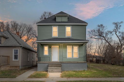 Beautifully Renovated 3 Bed/1 Bath Detroit Colonial – photo 1