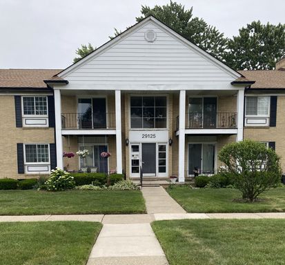 2 Bedroom Apartment for Lease in Warren-Water Included! – photo 1